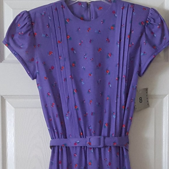 Vintage Cap-Sleeve Dress - Picture 3 of 15